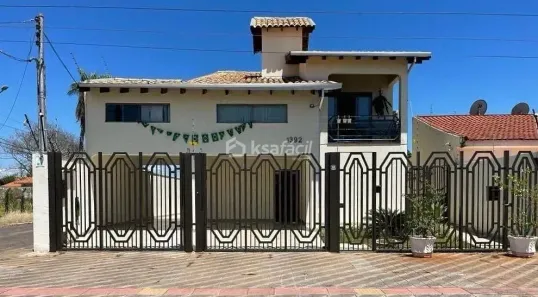 Sobrado com 3 Quartos à venda, 328m² no Vila Bandeirante, Campo Grande