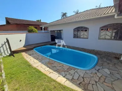 Casa com 3 Quartos para alugar, 180m² no , Guaramirim