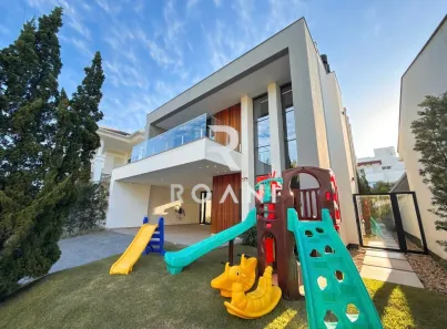 Casa com 3 Quartos à venda, 300m² no Pedra Branca, Palhoça