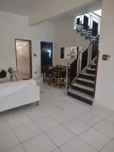 Sobrado com 4 Quartos à venda, 416m² no Centro, Ubatuba