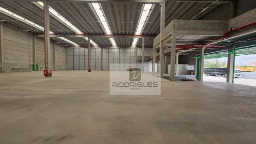 Galpão/Depósito/Armazém para alugar, 2282m² no Parque Jaçatuba, Santo André
