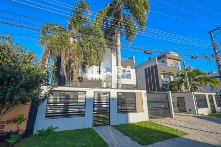Sobrado com 2 Quartos à venda, 160m² no Uberaba, Curitiba