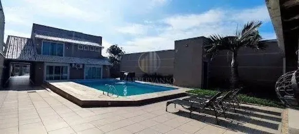 Sobrado com 7 Quartos à venda, 480m² no Guaratuba, Guaratuba