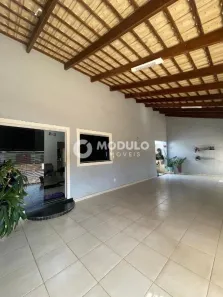 Casa com 3 Quartos à venda, 180m² no São Jorge, Uberlândia