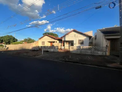 Lote/Terreno à venda, 272m² no Vila Morangueira, Maringá