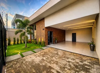 Casa com 3 Quartos à venda, 214m² no Jardim Canadá, Maringá