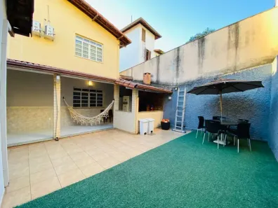 Casa com 6 Quartos à venda, 662m² no Jardim Riacho das Pedras, Contagem