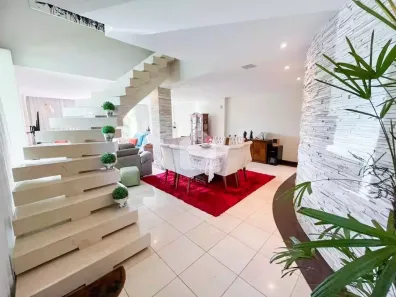 Casa com 4 Quartos à venda, 156m² no Bingen, Petrópolis