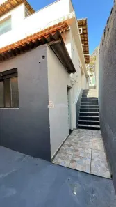 Casa com 2 Quartos para alugar, 75m² no Padre Eustáquio, Belo Horizonte