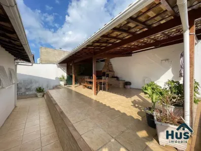 Casa com 3 Quartos à venda, 230m² no Santa Amélia, Belo Horizonte