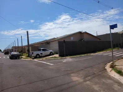 Casa de Condomínio com 3 Quartos à venda, 70m² no Parque Residencial Damha II, Presidente Prudente