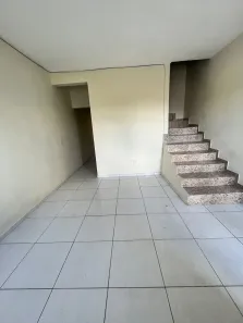 Sobrado com 2 Quartos para alugar, 45m² no Jardim Esperança, Jacareí