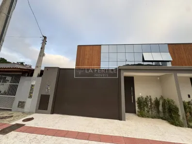 Sobrado com 3 Quartos à venda, 240m² no Barra, Balneário Camboriú