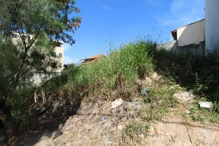 Lote/Terreno à venda, 225m² no Bom Pastor, Divinópolis