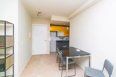 Apartamento com 3 Quartos para alugar, 63m² no Sarandi, Porto Alegre