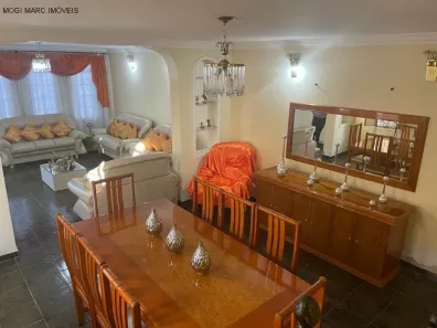 Sobrado com 4 Quartos à venda, 340m² no Vila Mogilar, Mogi das Cruzes