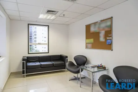 Ponto Comercial à venda, 235m² no Vila Olímpia, São Paulo