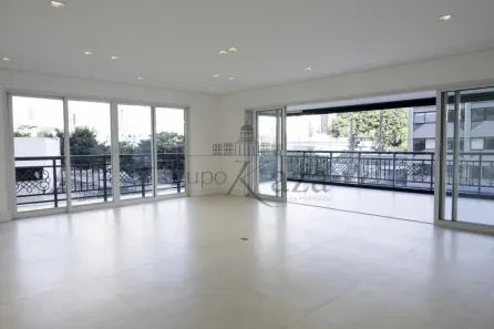 Apartamento com 4 Quartos à venda, 275m² no Vila Olímpia, São Paulo
