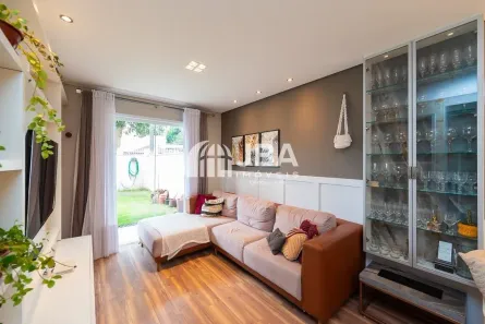 Sobrado com 4 Quartos à venda, 160m² no Xaxim, Curitiba