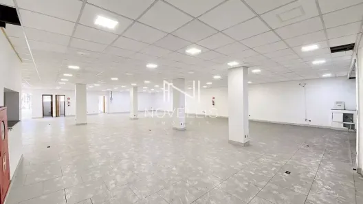 Galpão/Depósito/Armazém com 7 Quartos para alugar, 925m² no São João, Jacareí