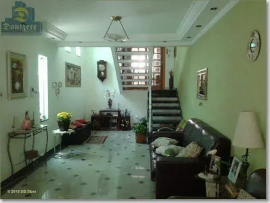 Sobrado com 4 Quartos à venda, 240m² no Vila Assunção, Santo André