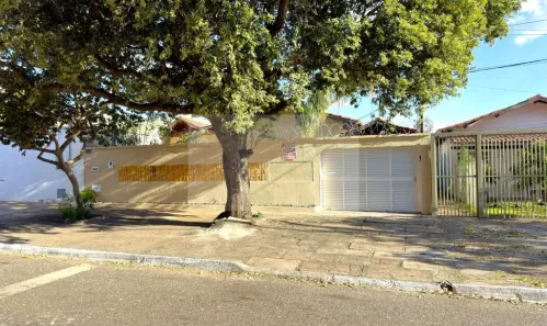 Casa com 3 Quartos para alugar, 385m² no Jardim América, Goiânia