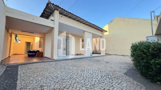 Casa com 4 Quartos à venda, 200m² no Centro, Teresina