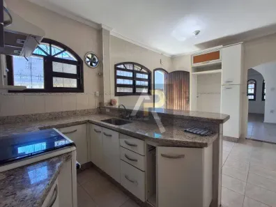 Sobrado com 4 Quartos à venda, 185m² no Centro, Mogi das Cruzes