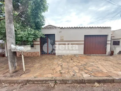 Casa com 5 Quartos à venda, 140m² no Daniel Fonseca, Uberlândia
