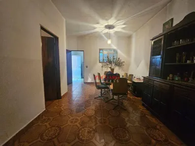Sobrado com 3 Quartos à venda, 244m² no Jardim Pinhal, Guarulhos