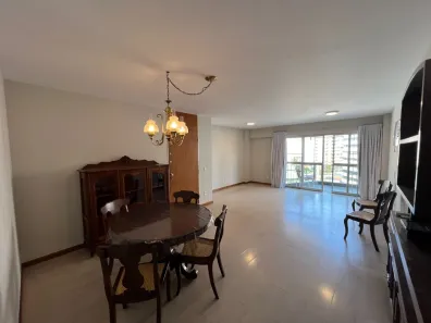 Apartamento com 3 Quartos para alugar, 176m² no Cambuí, Campinas