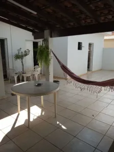 Casa com 2 Quartos à venda, 127m² no Chácara Machadinho II, Americana