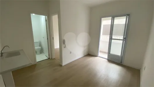 Apartamento com 1 Quarto para alugar, 25m² no Vila Guedes, São Paulo