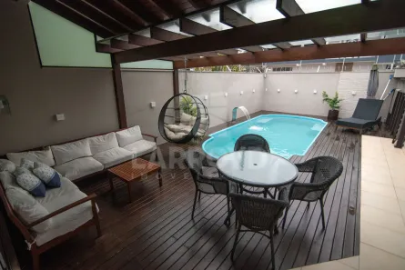 Casa com 3 Quartos à venda, 300m² no São João (Margem Esquerda), Tubarão