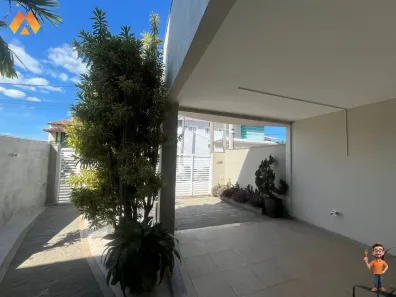 Casa com 3 Quartos à venda, 221m² no Lagoa, Macaé