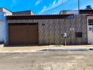 Casa com 2 Quartos à venda, 100m² no Setor Residencial Oeste, Brasília
