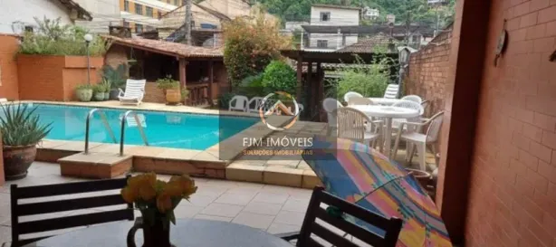 Casa com 6 Quartos à venda, 600m² no Santa Rosa, Niterói