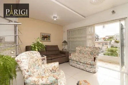 Casa com 4 Quartos para alugar, 400m² no Jardim Itu, Porto Alegre