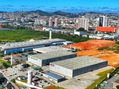 Galpão/Depósito/Armazém para alugar, 1193m² no Parque Jaçatuba, Santo André