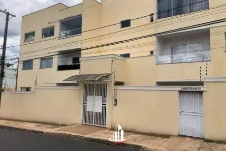 Apartamento com 3 Quartos para alugar, 100m² no Boa Vista, Uberaba