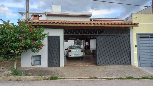 Casa com 2 Quartos à venda, 208m² no Jardim Saira, Sorocaba
