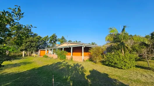 Fazenda/Sítio com 3 Quartos à venda, 1100m² no Área Rural de Águas Claras, Viamão