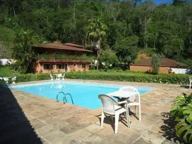 Casa com 3 Quartos à venda, 700m² no Três Córregos, Teresópolis