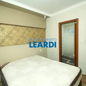 Casa com 5 Quartos para alugar, 200m² no Jardim Stella, Santo André