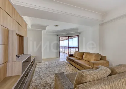 Apartamento com 3 Quartos para alugar, 179m² no Centro, Balneário Camboriú