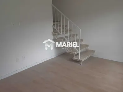 Sobrado com 2 Quartos para alugar, 70m² no Jardim Santa Helena, Poá