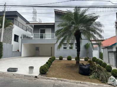 Casa de Condomínio com 3 Quartos para venda ou aluguel, 400m² no Alphaville, Santana de Parnaíba