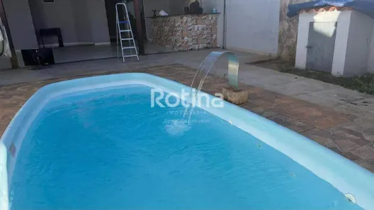 Casa com 2 Quartos à venda, 144m² no Jardim Holanda, Uberlândia