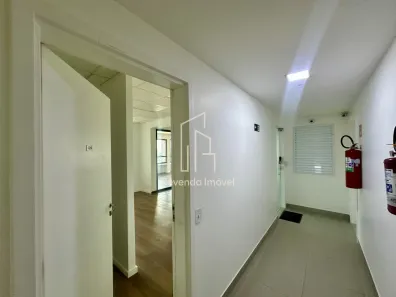 Sala Comercial para alugar, 136m² no Jardim Lambreta, Cotia