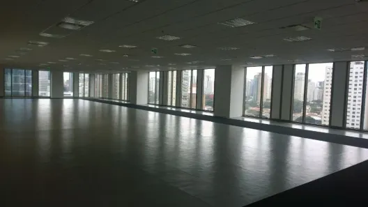 Sala Comercial para alugar, 900m² no Vila Olímpia, São Paulo